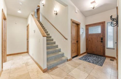 Rancho Bijou House | HCH0946 - Angora Retreat home