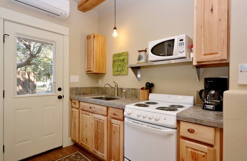 Wimberley Cabin | Relaxing Desert Willow I Cabin in Wimberley - 9.6/10 Rating