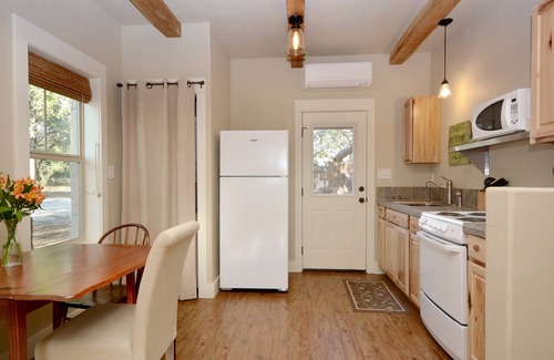 Wimberley Cabin | Relaxing Desert Willow I Cabin in Wimberley - 9.6/10 Rating
