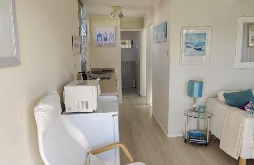 Heacham Ski Chalet | Heacham Hideaway: Family-Friendly Retreat with Top Ratings