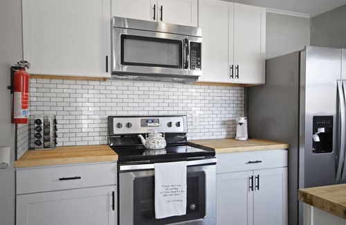 Columbia Apartment | Discover Wonderland: A Family-Friendly Escape Awaits!