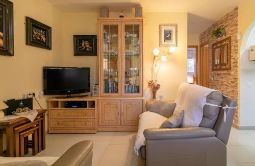 Lo Rufete Apartment | Family-Friendly Heads 2 Holiday Homes Apartment with Pool