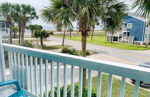 Gulf Aire House | Pet-Friendly Healing Hideaway with High Guest Ratings