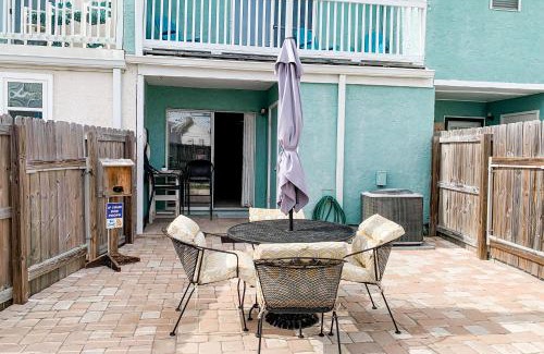 Gulf Aire House | Pet-Friendly Healing Hideaway with High Guest Ratings