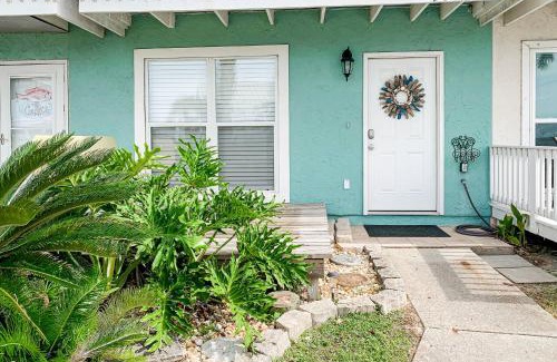 Gulf Aire House | Pet-Friendly Healing Hideaway with High Guest Ratings