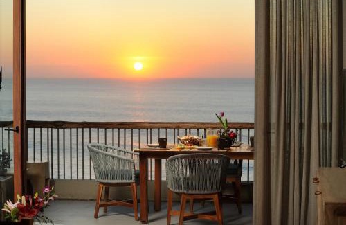 San Jose del Cabo Apartment | Beachfront Condo with Breathtaking Views & High Ratings