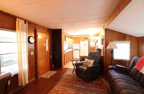 Higden House | Discover Hearnes Hidey Hole at Greers Ferry Lake