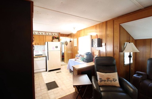 Higden House | Discover Hearnes Hidey Hole at Greers Ferry Lake