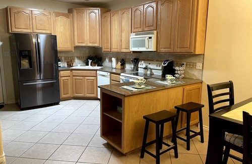 Boerne House | Ideally Located Near Main St & Cibolo Creek with Breakfast