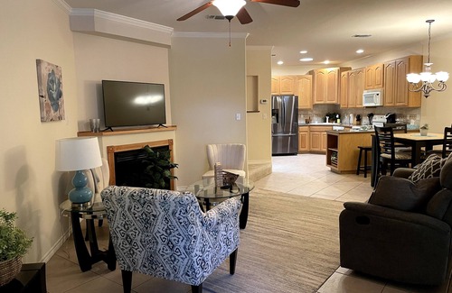 Boerne House | Ideally Located Near Main St & Cibolo Creek with Breakfast