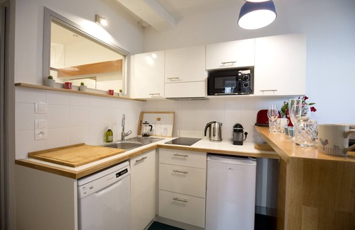 Saint-Michel Apartment | Top-Rated Cosy Apartment in the Heart of Bordeaux
