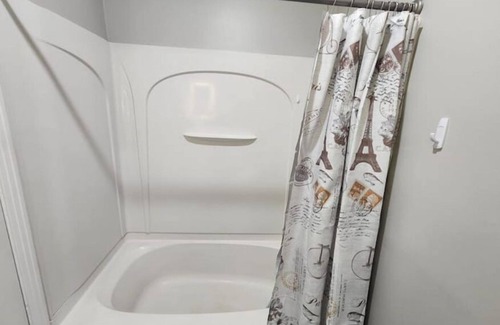 Bryant Apartment | Cozy Heart of Bryant Apartment with Breakfast & Family Amenities