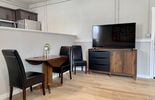 Manhattan Condo | Downtown Haven: New Industrial Condo with Family-Friendly Vibes