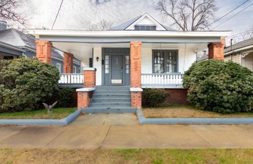 Columbus House | Downtown Craftsman: Walk to Shops & Dining, Pet-Friendly
