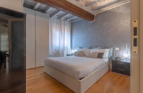 Ferrara Historic Centre Apartment | Explore Ferrara's Historic Apartment with Great Amenities