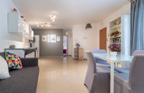 Mamilla Apartment | Family-Friendly Retreat in the Heart of Geula T3