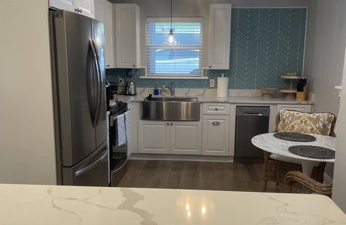 Mount Dora Apartment | Ideal Getaway in Historic District with Pool & Ocean Views