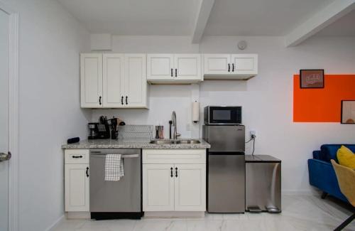 Greater East End Apartment | Cozy Retreat in Houston - 2-BD with Yard for Families