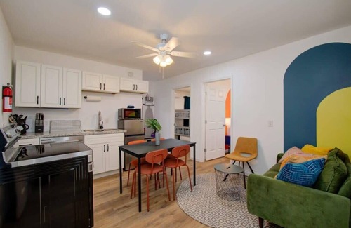 Greater East End Apartment | Discover Houston: 2-Bedroom Retreat with Grill Amenities