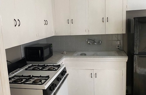 Caddo Heights-South Highlands House | Prime Location with Free Parking and Family-Friendly Amenities