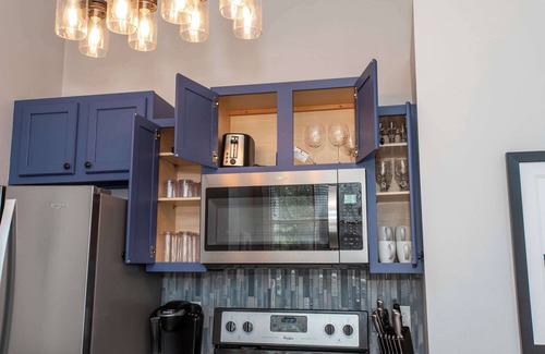 Covington Condo | Prime Location: Heart of Mainstrasse Apt 1 with Great Amenities