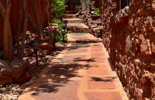 Manitou Springs Historic District Apartment | Unforgettable Stay in Heart of Manitou Springs with Pools