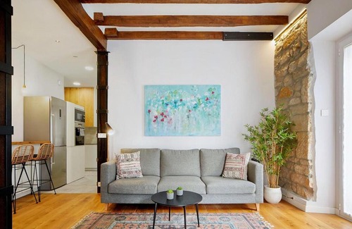 San Sebastian Centro Apartment | Midtown Oasis with 5 Balconies & a 9.5 Guest Rating