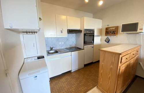 Le Moulleau Apartment | Inviting Moulleau Basin View Hotel with Convenient Parking