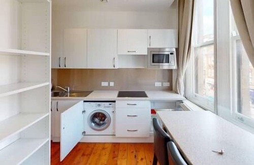 Nottingham City Centre Apartment | Inviting Turret Studio in the Heart of Nottingham
