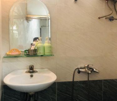 Hang Buom Apartment | Budget-Friendly Stay in the Heart of Old Quarter