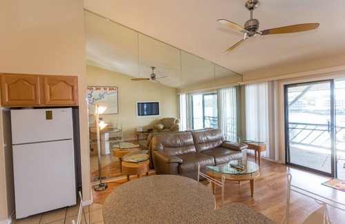 Osage Beach Condo | Discover Osage Beach: Prime Location Near Outlet Mall & Dining