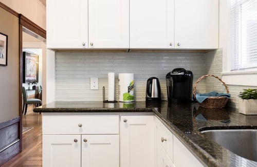 Richmond District Apartment | Exceptional Oceanfront Retreat with Full Kitchen & Trails