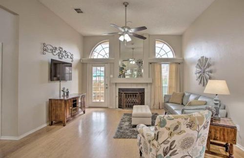 Rowlett House | Heart of Rowlett - 3 BD 2BA Cozy Getaway w Patio