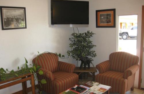 East Oak Hill Hotel | Convenient Heart of Texas Motel for Your Next Getaway