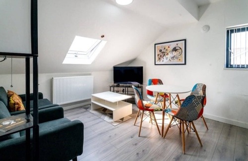 Cardiff Apartment | Heart of the City:Modern Comfort