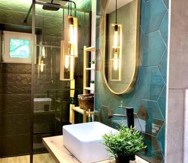Vitan Apartment | City Center Retreat - Modern Studio with Balcony & Family-Friendly