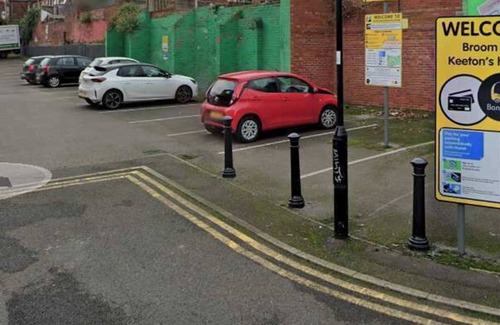 Sheffield House | Central Haven: Direct Access to City Centre & Breakfast