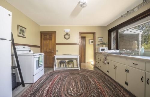 Woods Hole Hotel | Discover Woods Hole: Family-Friendly Stay in the Village