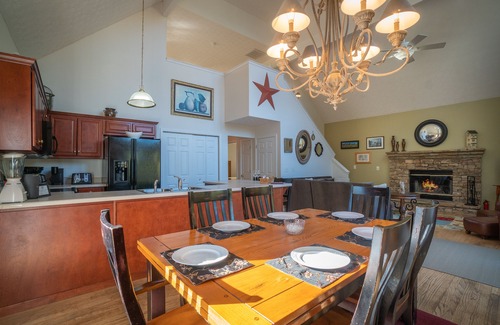 Dahlonega Ski Chalet | Discover Wine Country: Pet-Friendly Retreat with Spa & Pool