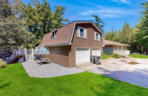 Orland Apartment | Tranquil Heart Pond Hideaway Annex for Family Getaways