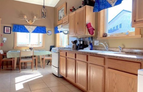Cody Apartment | Discover Heart Strings Ranch by Heart Mountain - Pet Friendly!