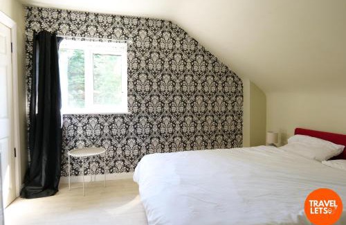 Letterkenny Apartment | Heartbeat Cottage