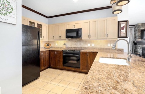 Stratton Mountain Condo | Hearthstone Lodge Corner Unit with a View