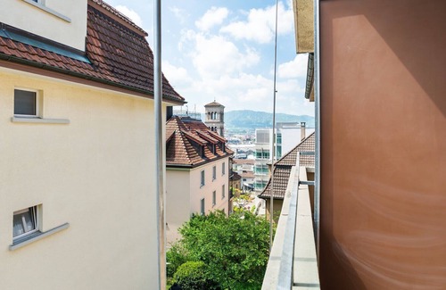 Oberstrass Apartment | Heartwarming haven: cozy Apt in heart of Zurich