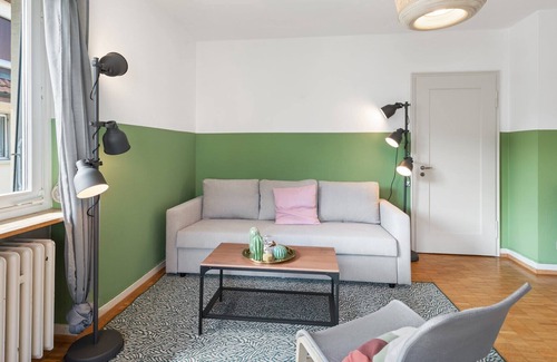 Oberstrass Apartment | Heartwarming haven: cozy Apt in heart of Zurich