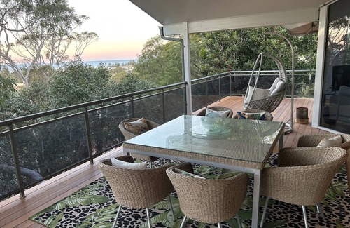 North Narrabeen House | Relaxing Retreat with Indoor Pool and Ocean Views