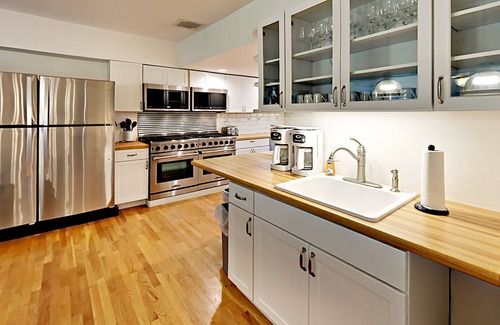 Glenn Haven Shores House | Relaxing Retreat with Indoor Pool and Pet-Friendly Comfort