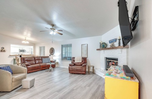 Spring Hill Cottage | Experience Spring Hill Bungalow with Heated Pool & Ocean View
