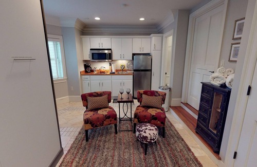 Savannah Victorian District Apartment | Relaxing Pool Retreat | 9.4/10 Guest Rated by Southern Belle