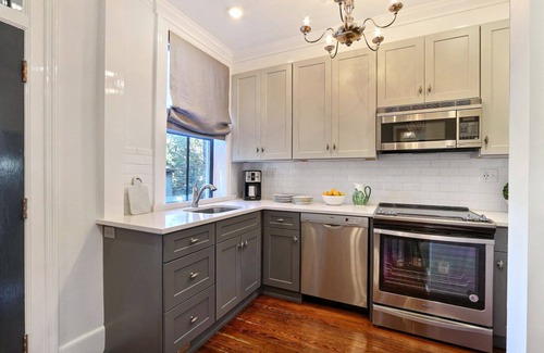 Historic Downtown Savannah Apartment | Indulge in Heated Pool Access & Top-Rated Hospitality